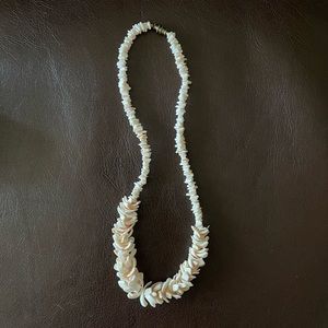 Vintage Shell Necklace 16” Long